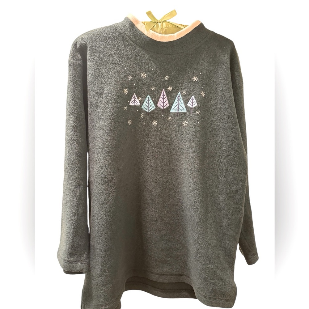 Vintage Christmas Sweater Embroidered Green